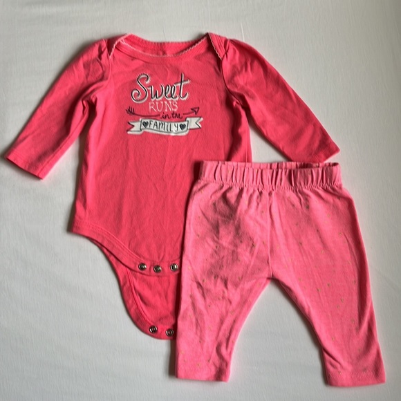 2 Baby Girl Outfits 0-3 Months - Picture 2 of 14